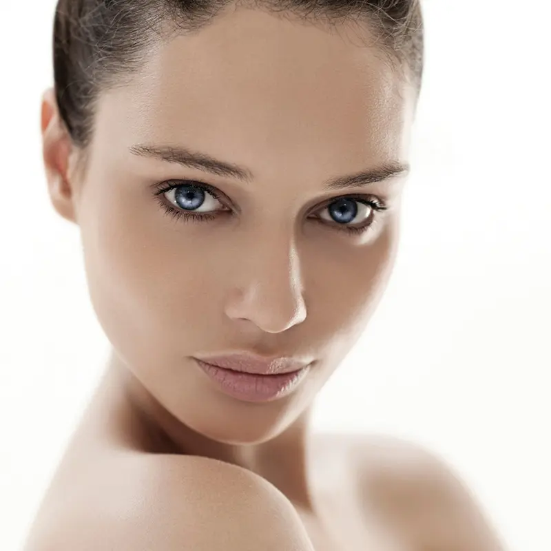Piel hidratada y luminosa tras Skeyndor Power Hyaluronic